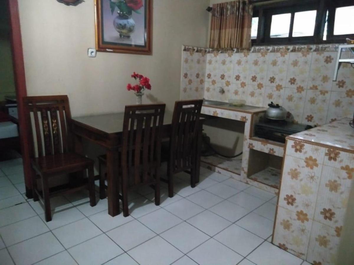 Villa Trijaya Batu  Buitenkant foto