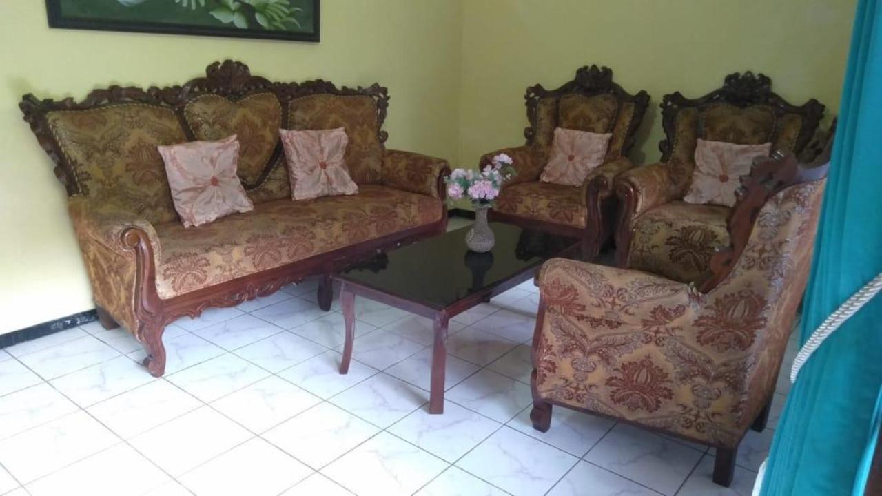 Villa Trijaya Batu  Buitenkant foto