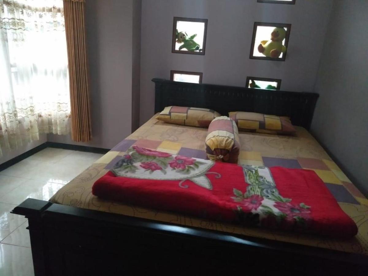 Villa Trijaya Batu  Buitenkant foto