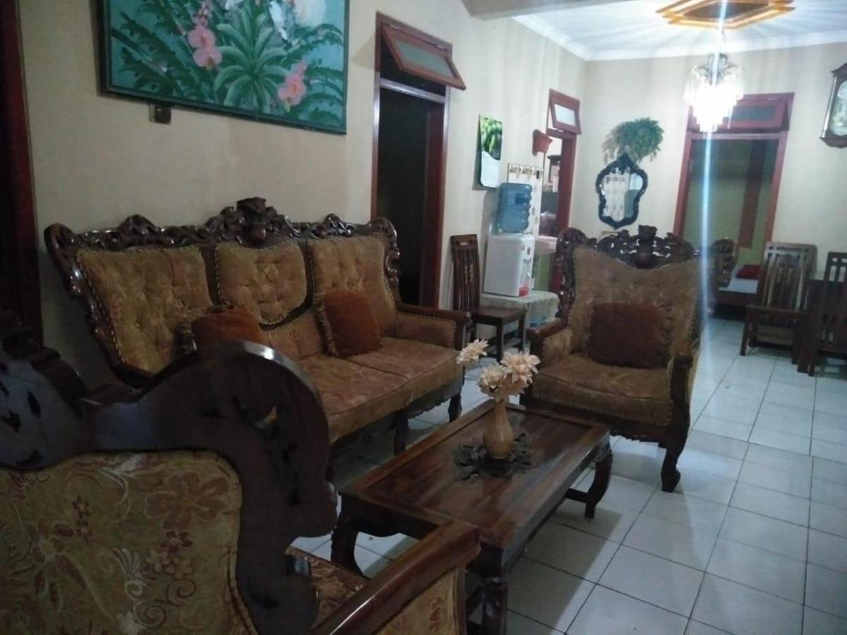 Villa Trijaya Batu  Buitenkant foto